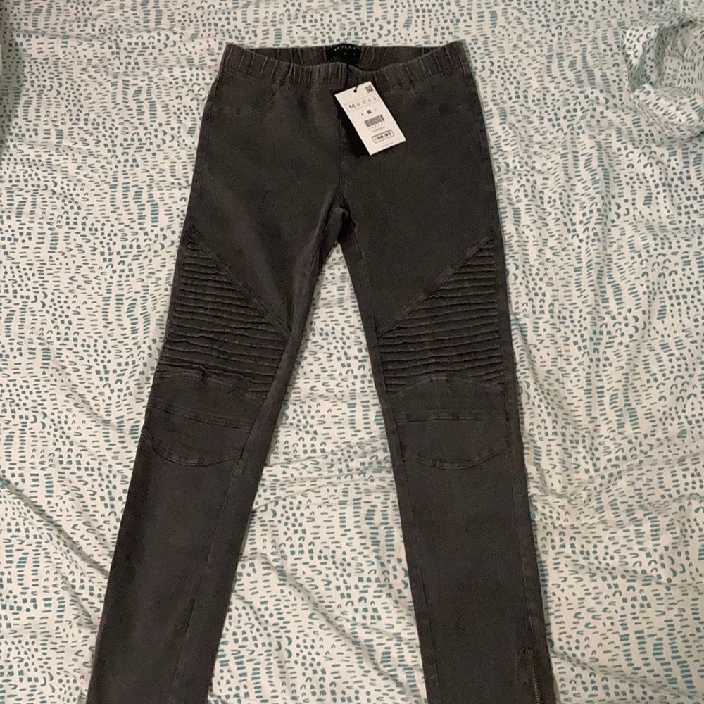 BRAND NEW Beulah Moto style legging